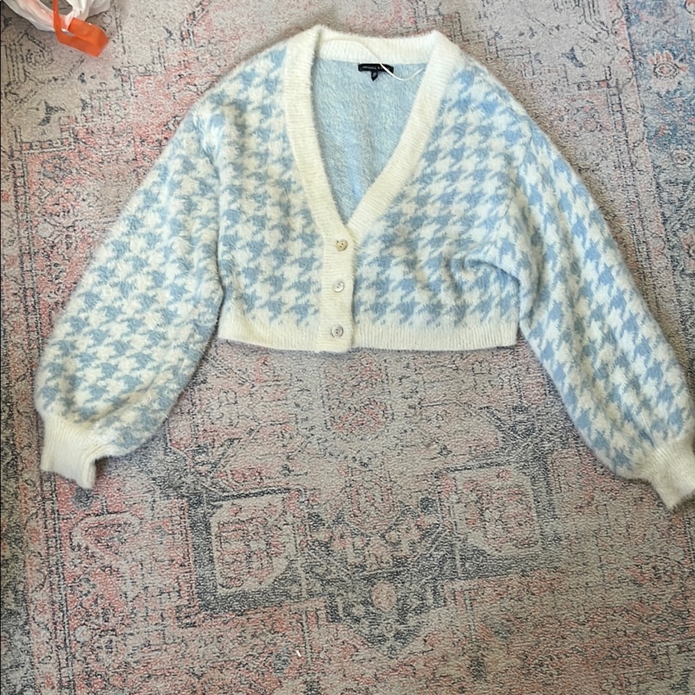 Kendall & Kylie Blue and White Geometric Cardigan Sweater
